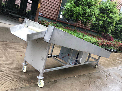 新款土豆干洗機(jī)（長(zhǎng)3950cm.寬940cm高1250cm）